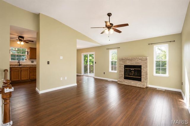 2 Arbor Springs, Troy, IL 62294