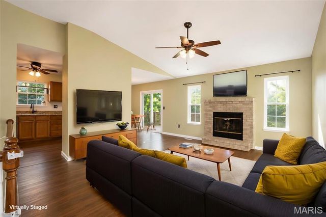 2 Arbor Springs, Troy, IL 62294