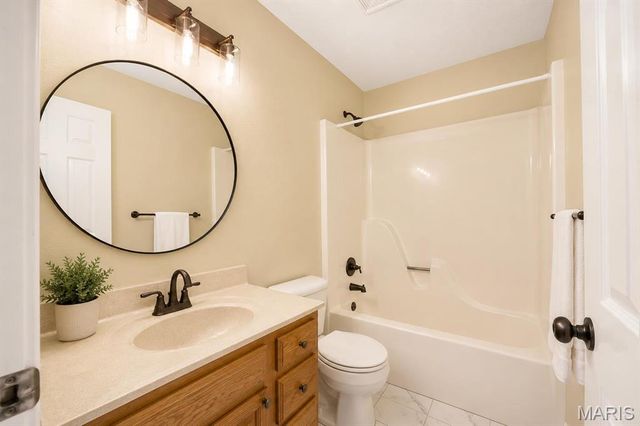 2 Arbor Springs, Troy, IL 62294