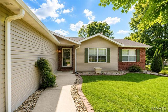 2 Arbor Springs, Troy, IL 62294