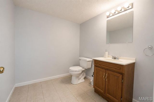 2 Arbor Springs, Troy, IL 62294