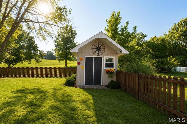 2 Arbor Springs, Troy, IL 62294
