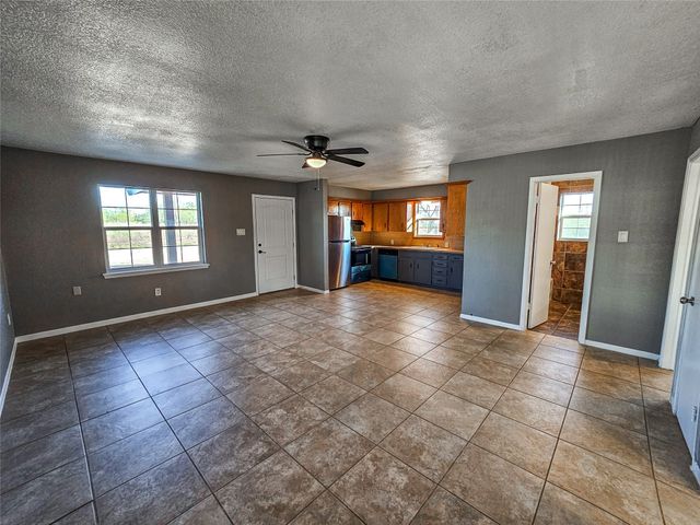 1618 Roberts Street, Sweetwater, TX 79556