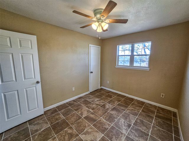 1618 Roberts Street, Sweetwater, TX 79556