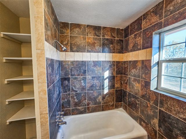 1618 Roberts Street, Sweetwater, TX 79556