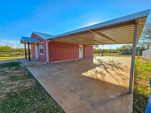 1618 Roberts Street, Sweetwater, TX 79556
