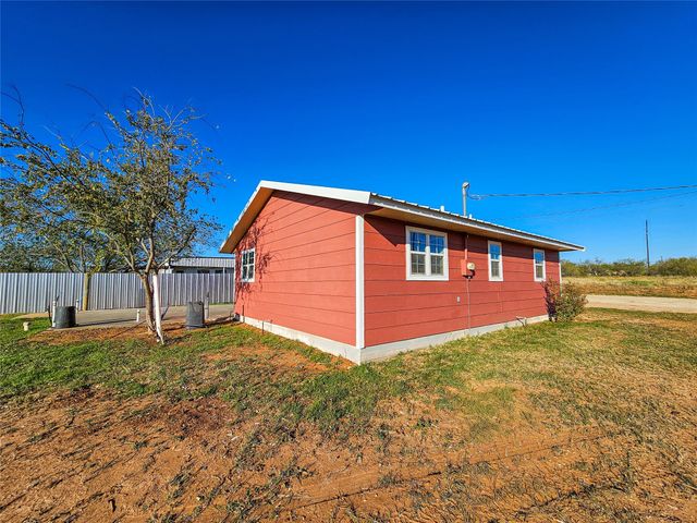 1618 Roberts Street, Sweetwater, TX 79556