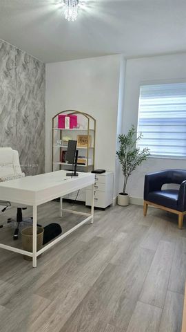 11433 SW 251st St, Homestead, FL 33032