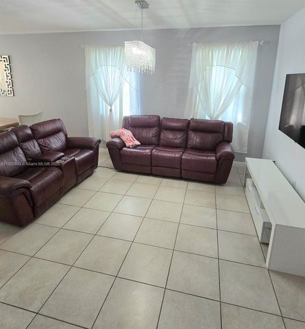 11433 SW 251st St, Homestead, FL 33032