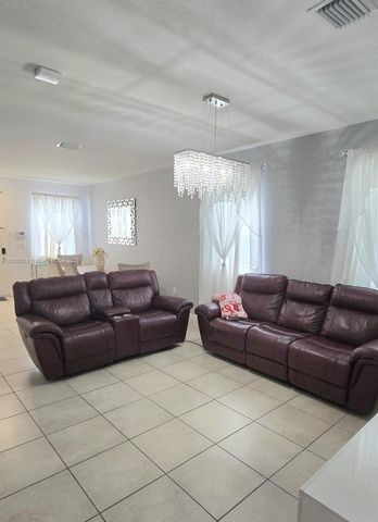 11433 SW 251st St, Homestead, FL 33032