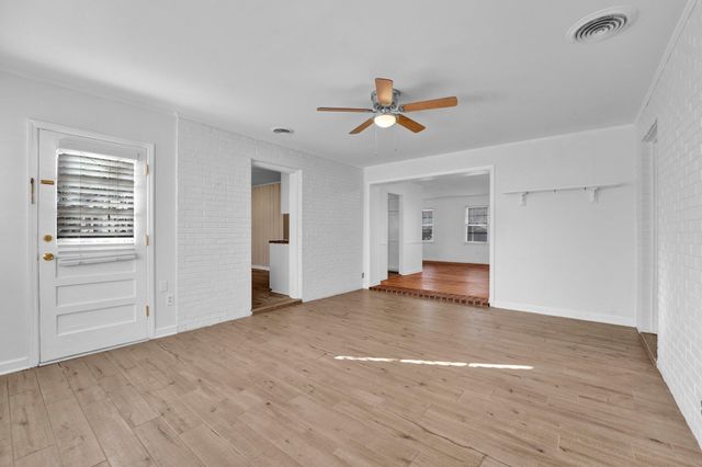 1338 DEARING RD, Memphis, TN 38117