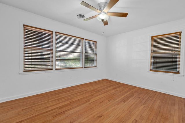1338 DEARING RD, Memphis, TN 38117