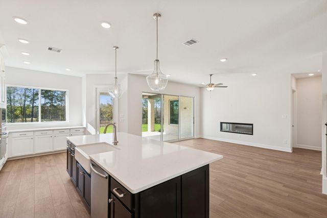 650 Walnut Branch Drive, Rosenberg, TX 77471