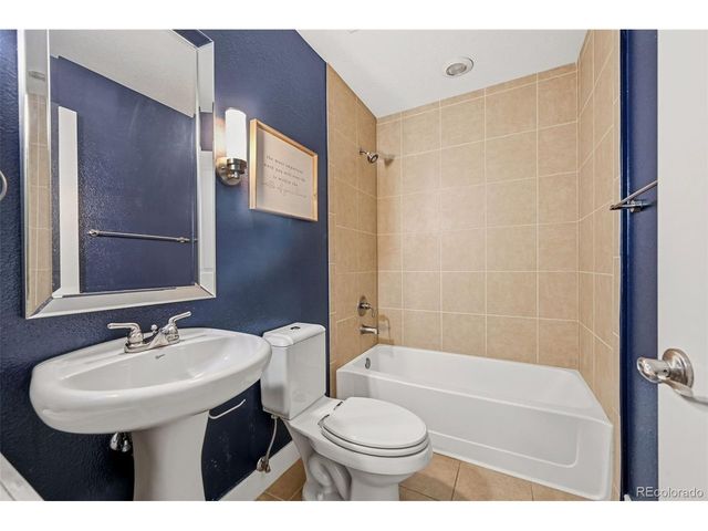 2240 N Clay St 204, Denver, CO 80211