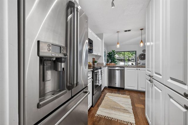 713 CAYA COSTA COURT NE, St Petersburg, FL 33702