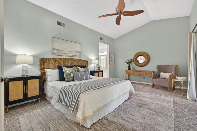 713 CAYA COSTA COURT NE, St Petersburg, FL 33702