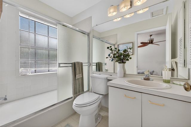 713 CAYA COSTA COURT NE, St Petersburg, FL 33702