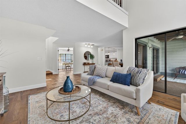 713 CAYA COSTA COURT NE, St Petersburg, FL 33702