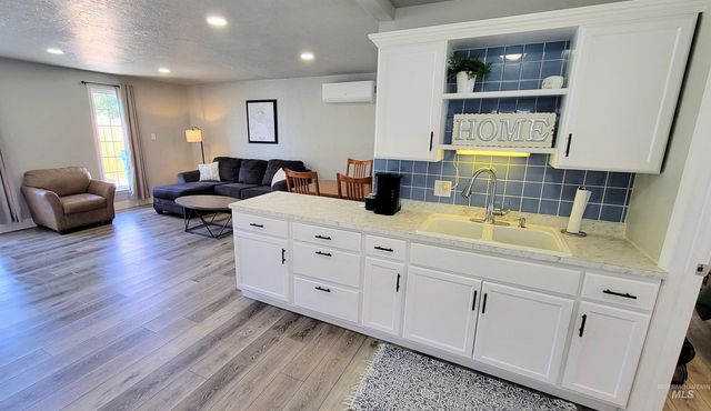 814 N Baker St, Boise, ID 83706