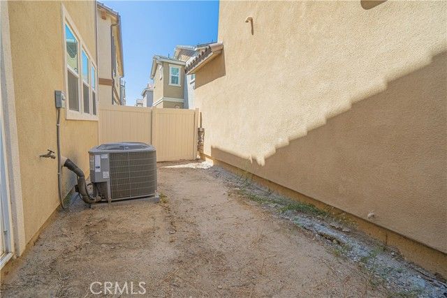 17047 Zion Dr., Canyon Country (santa Clarita), CA 91387