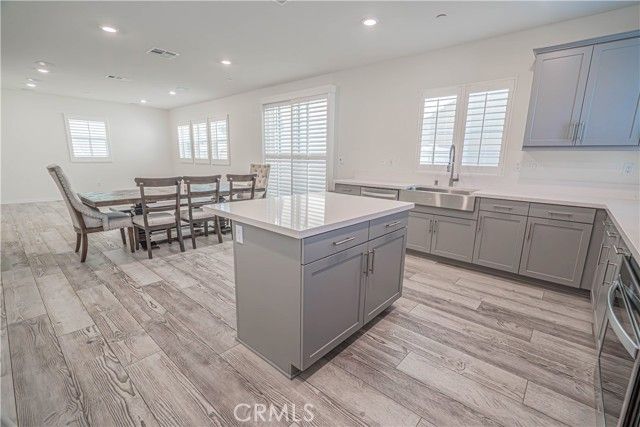 17047 Zion Dr., Canyon Country (santa Clarita), CA 91387