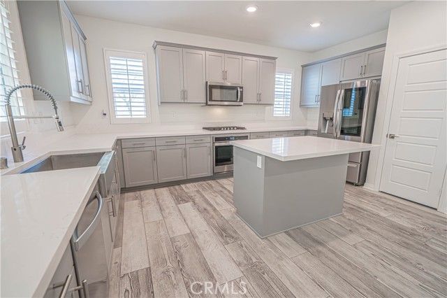17047 Zion Dr., Canyon Country (santa Clarita), CA 91387