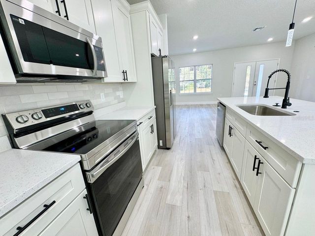 8511 N GOLFVIEW DRIVE, Citrus Springs, FL 34434