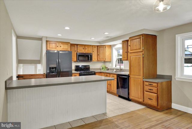 2236 HOPEWELL RD, Elverson, PA 19520