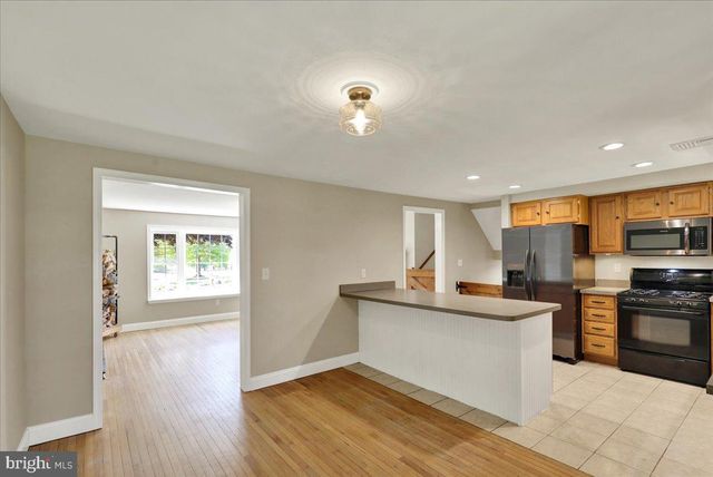 2236 HOPEWELL RD, Elverson, PA 19520