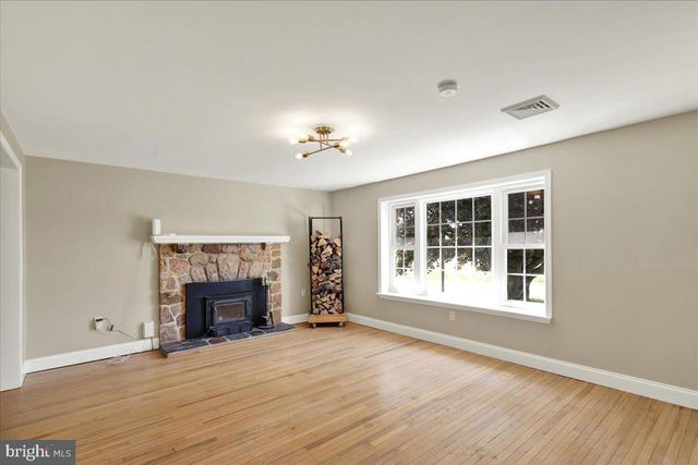 2236 HOPEWELL RD, Elverson, PA 19520