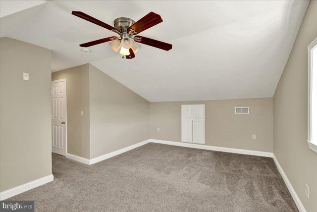 2236 HOPEWELL RD, Elverson, PA 19520