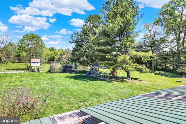 2236 HOPEWELL RD, Elverson, PA 19520