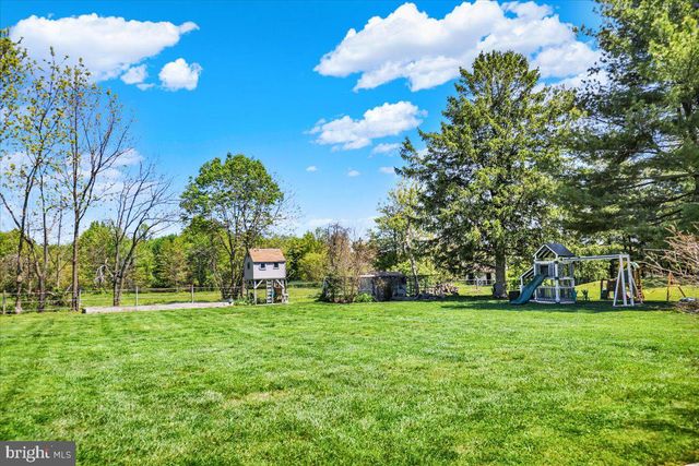 2236 HOPEWELL RD, Elverson, PA 19520
