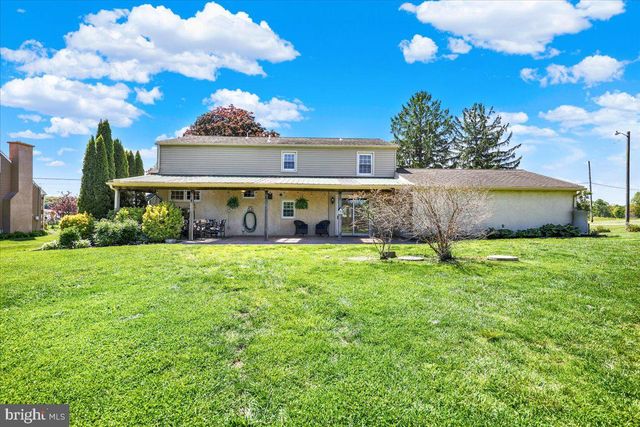 2236 HOPEWELL RD, Elverson, PA 19520