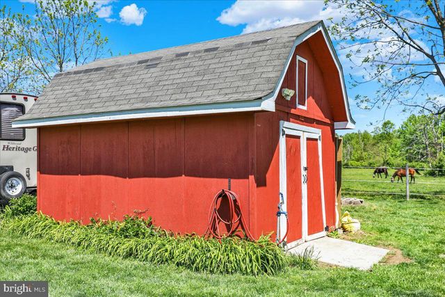 2236 HOPEWELL RD, Elverson, PA 19520