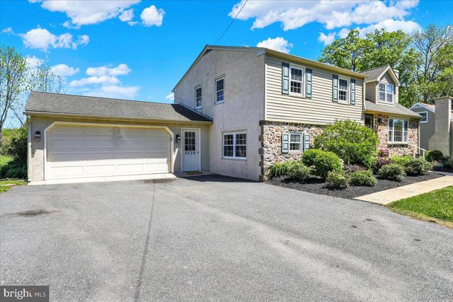 2236 HOPEWELL RD, Elverson, PA 19520