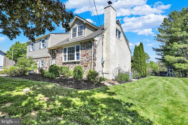 2236 HOPEWELL RD, Elverson, PA 19520