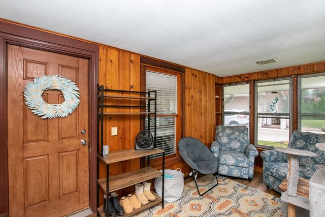 4339 Ovid Avenue, Des Moines, IA 50310