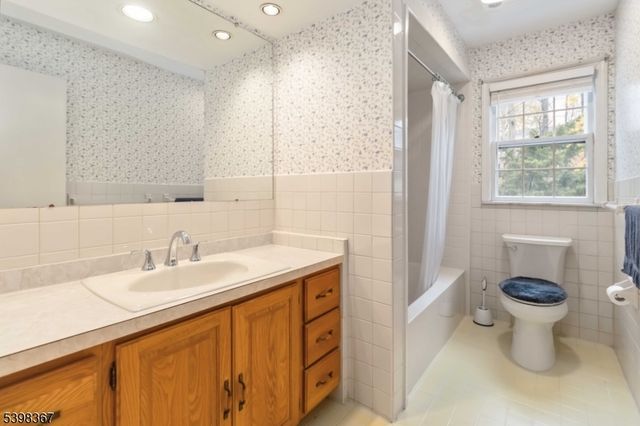 131 Van Houton Ave, Chatham Twp., NJ 07928