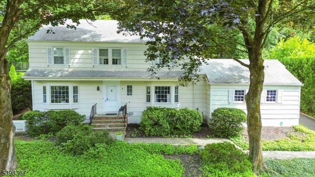 131 Van Houton Ave, Chatham Twp., NJ 07928