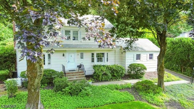 131 Van Houton Ave, Chatham Twp., NJ 07928