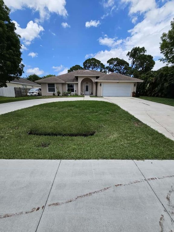 1325 SW California Boulevard, Port St Lucie, FL 34953