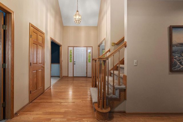 5 Shady Willow Road, Brooklyn, WI 53521