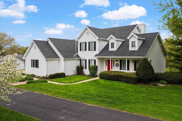 5 Shady Willow Road, Brooklyn, WI 53521