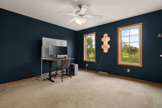 5 Shady Willow Road, Brooklyn, WI 53521