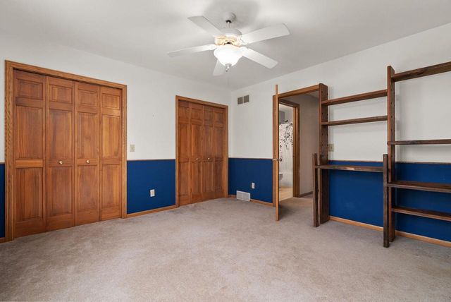 5 Shady Willow Road, Brooklyn, WI 53521