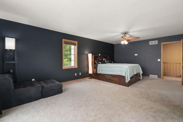 5 Shady Willow Road, Brooklyn, WI 53521