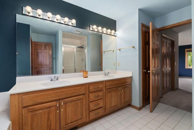 5 Shady Willow Road, Brooklyn, WI 53521
