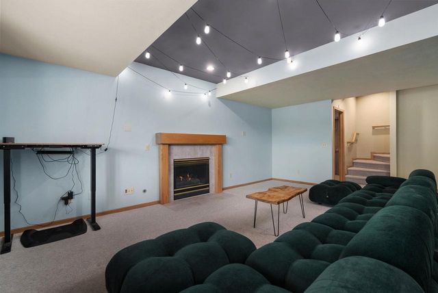 5 Shady Willow Road, Brooklyn, WI 53521