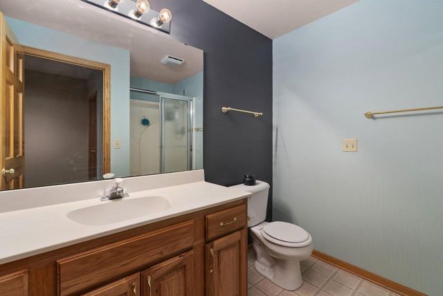 5 Shady Willow Road, Brooklyn, WI 53521